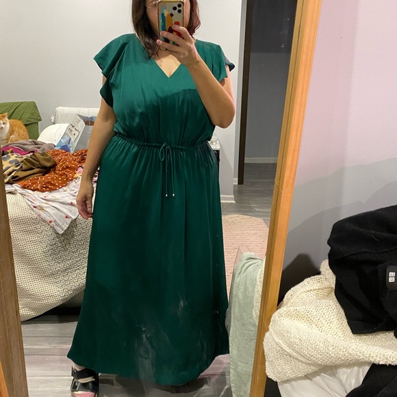 NWT H&M (modified) long butterfly-sleeved dress - Picture 2 of 3